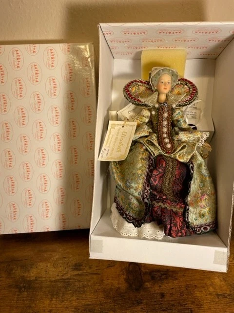 Limited Edition Florence Maranuk Collection ELIZABETH Doll Show-Stoppers NIB!