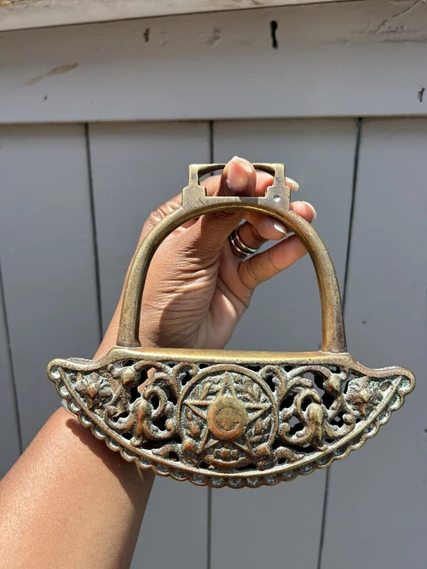 1856-30s Engraved Brass Horse Riding Stirrup True Antique No Pair