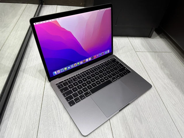 Apple MacBook Pro Retina 13.3" 2017 512GB SSD 16GB Ram 2.5GHz Core i7 Space Grey