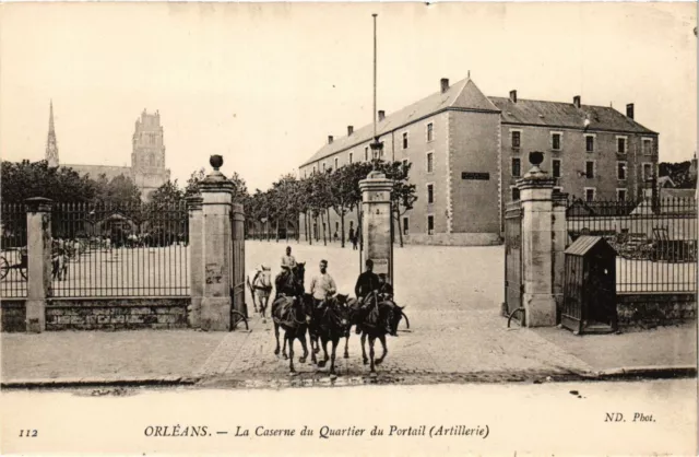 CPA MILITAIRE Orléans-La Caserne du Quartier du Portail (317310)