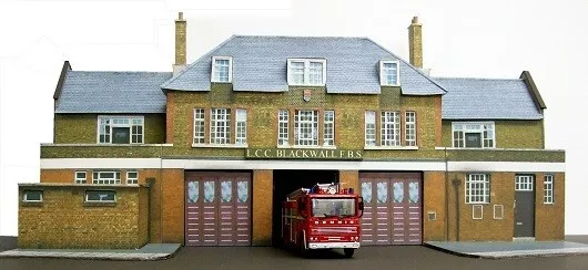 Kingsway, 00 scale, Dockhead, London fire station, ready-made 2