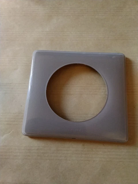 10 Prises Celiane Graphite Legrand + 10 Plaques Noir 066681, Neuves