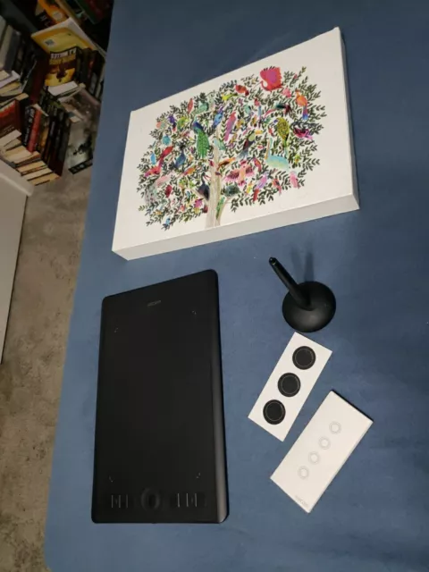 Wacom PTH-660 Intuos Pro Medium Creative Graphic Drawing Tablet Black