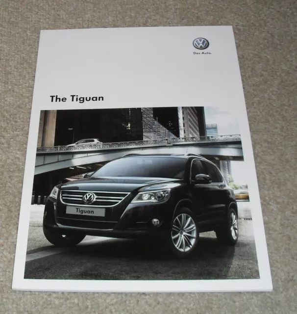 Volkswagen VW Tiguan Brochure 2010 Sport R-Line 1.4 TSI Match 2.0 TDI 4Motion