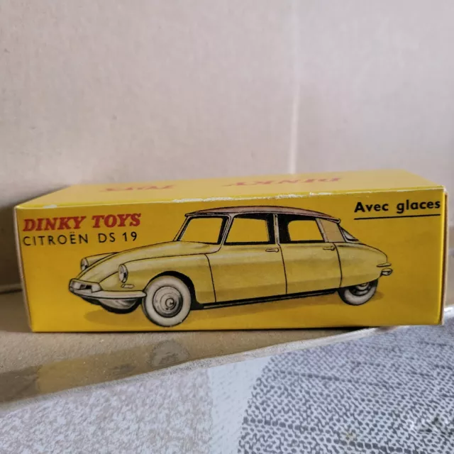 Boite vide Dinky toys  reproduction  imprimeur années 1990/ CITROEN DS 19