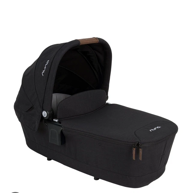 Nuna Triv Carrycot schwarz brandneu im Karton