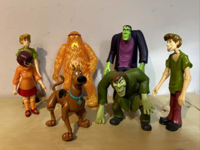 Hanna Barbera Scooby Doo Action Figures 5 inch monsters etc - 7 Figures included