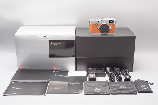 Leica M 240 (Typ 240) A La Carte Digital Rangefinder Camera Silver Oranges Boxed