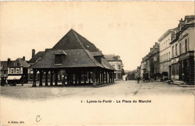 CPA LYONS-la-FORET - La Place du Marche (656674)