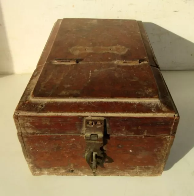 Antique Old Wooden Hand Carved Beautiful Mercant Money Collecting jewelry Box