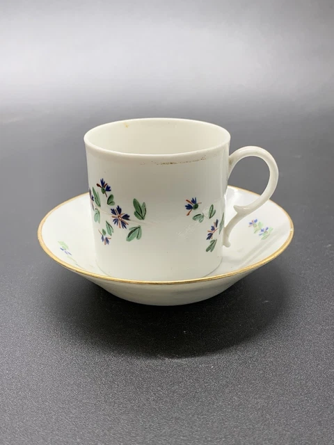 Tasse Litron En Porcelaine De Niderviller – Décor Barbeaux, Fin XVIIIe Siècle