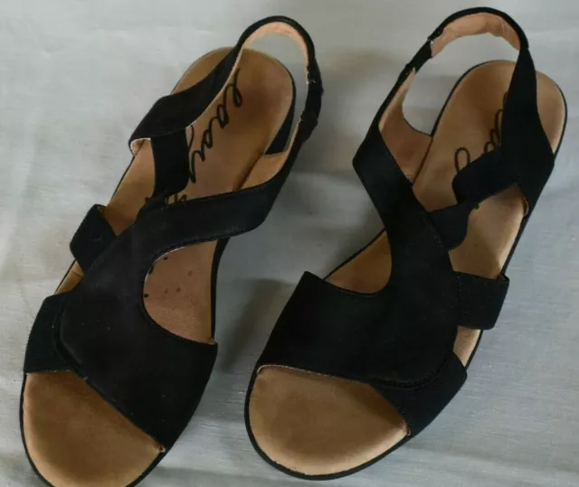 Easy Spirit Kalayla 2 Size  71/2  Black Sandal   New With No Box