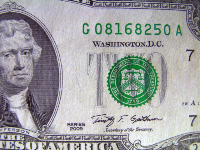 Uncirculated 2009 Series G, $2 bill two dollar bank note Federal Reserve USA
