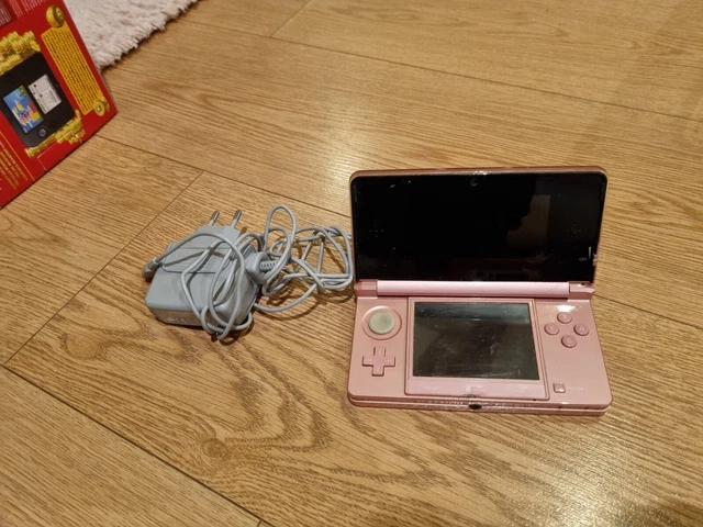 Console nintendo 3ds rose fonctionnelle avec chargeur