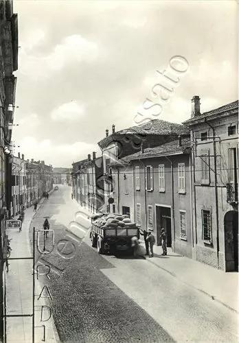 Cartolina di San Martino dall'Argine, camion in via Garibaldi - Mantova, 1961