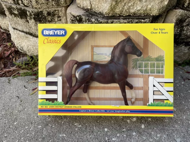 New NIB Retired Classic Breyer Horse #662 Liver Chestnut Arabian Stallion CAS