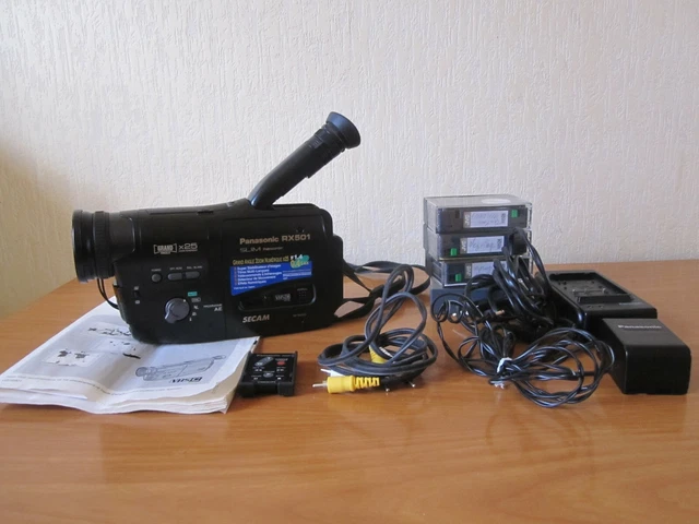 Caméscope Panasonic NV-M570 format S-VHS-C - Photo, audio & vidéo