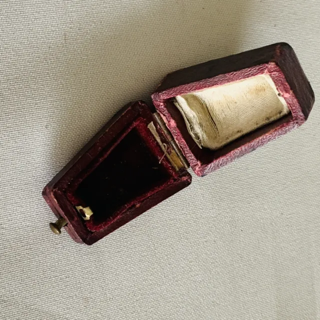 Antique Case Thimble Box Holder Miniature Etui
