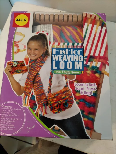 Alex Fashion Weaving Loom with Fluffy Yarn Age 7+ Craft Toy