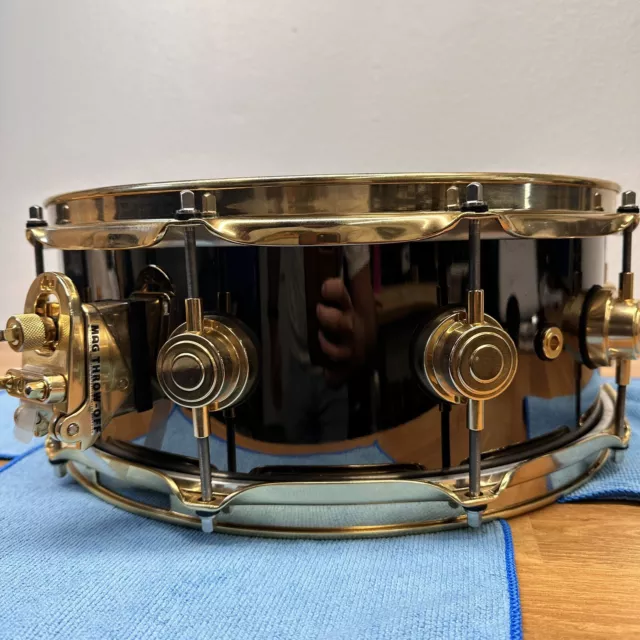 DW Collectors Series 5.5 x 14 Nickel Over Brass Snare w/Gold Hardwear 2