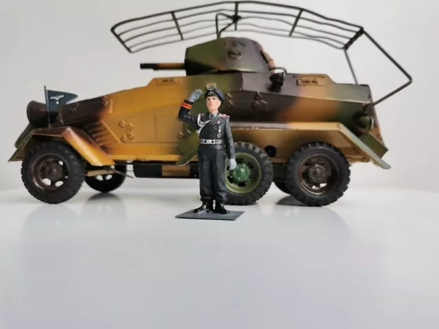 Lineol Panzerspähwagen 1211 mit Uhrwerk, Uhrwerkschlüssel, Licht und 1 Figur 3