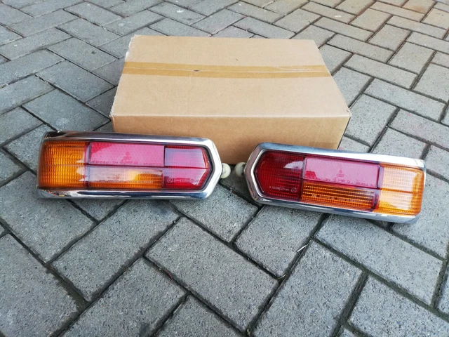 Mercedes W108 W109 250 280 300 S SE SEL 3,5 4,5 6,3 OEM French Yellow Taillights