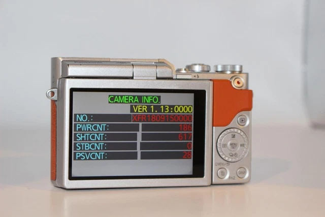 Panasonic DC−GF9 DC-GF9W-D（Panasonic LUMIX DC-GF9 Digital
