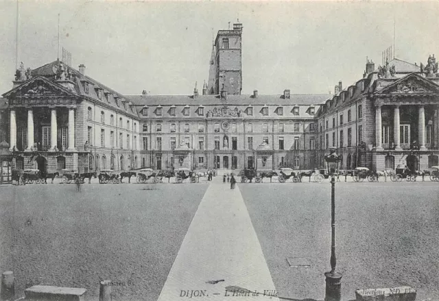 DIJON - Hôtel de Ville