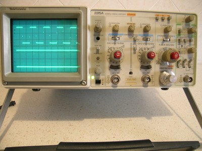 Tektronix Oscilloscopio analogico Tektronix 2215A doppia traccia 60mhz buone condizioni ge 