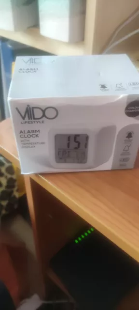 Reloj Despertador en Forma de Cubo con Luz de Varios Colores y Termometro Blanco