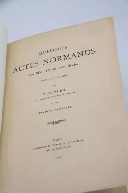 Bel exemplaire dédicacé dans une reliure très fraîche : quelques actes normands 3