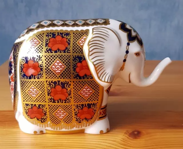 Royal Crown Derby  Imari Elephant Paperweight, Gold stopper, VGC