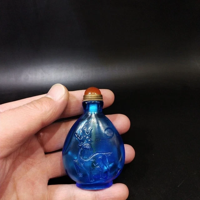 Exquisite Chinese Collector Grade Elk Glazed Snuff Bottle