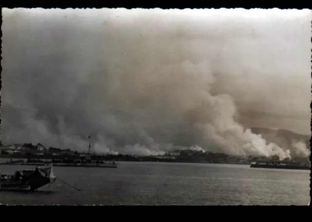 IRUN (ESPAGNE) INCENDIE du 4-09-1936 vu d'HENDAYE-PLAGE / Carte-photo postale