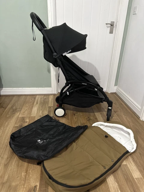 Babyzen Yoyo 2 Black -Carry Strap - Lightweight -Cabin Approved - Footmuff