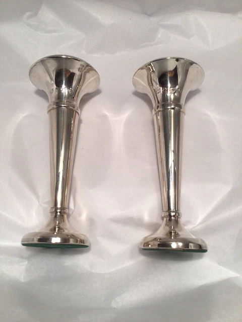 Coppia Vasi Silver Bud Contrassegnati Sheffield 1973 A.T Cannon Ltd 98,5 g Alti 12,5 cm