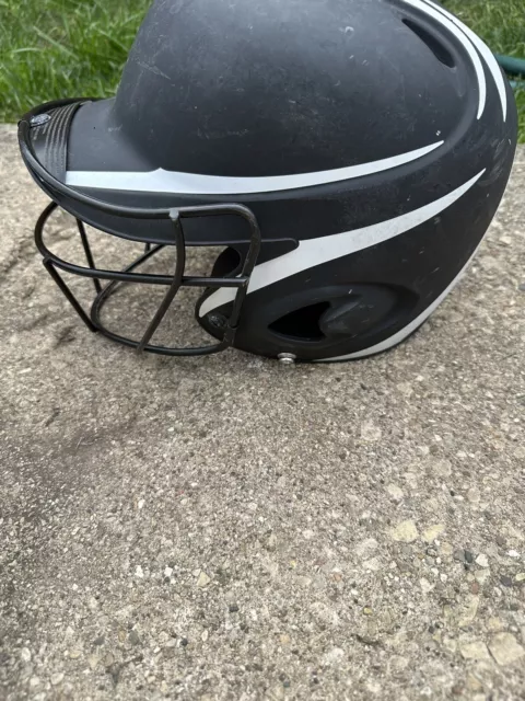 Mizuno Baseball/Softball Helmet W/ Face Guard Small 6  1/2. 7  1/4