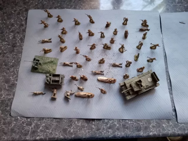 ww2 British paratroopers 172 Plastic Soldiers+ Tank + Armoured Vehicle