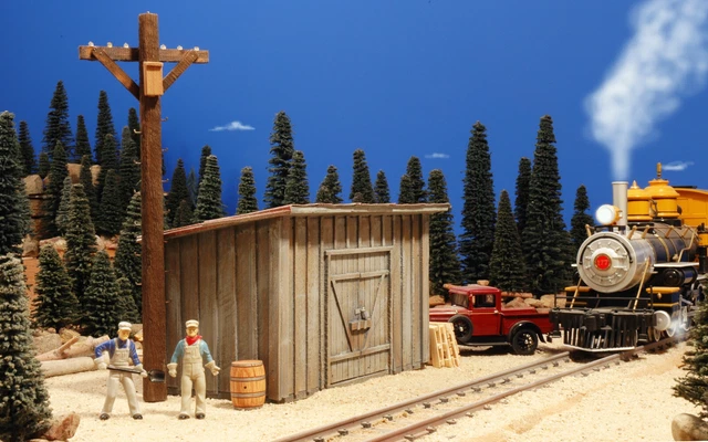 G SCALE TRAIN SHED FOR USE w LGB ACCUCRAFT ARISTOCRAFT TRACK CARS & LOCOMOTIVES
