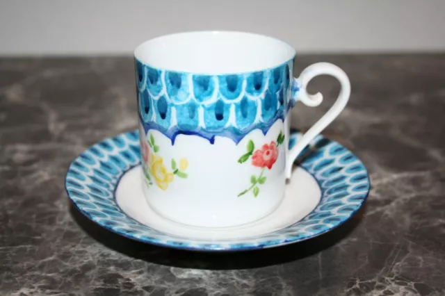 tasse à café et sous tasse en porcelaine décor floral peint à la main