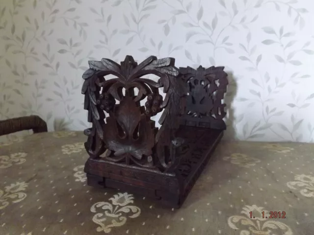Stunning vintage carved wood leaves/flowers book rest stand folding & extending