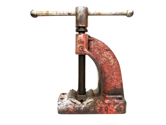 VINTAGE TOLEDO WELL DIGGER No. 3 PIPE VISE, TOLEDO PIPE VISE