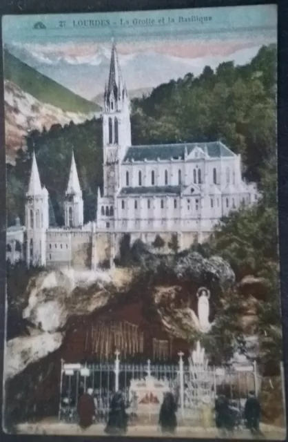 Cpa Lourdes. La Grotte et la Basilique