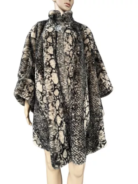 Poncho en fausse fourrure Stockholm by Lino Corelli, imprimé serpent, Neuf...