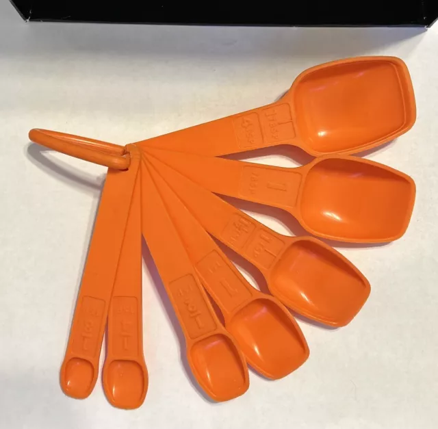 Vtg Tupperware Orange Measuring Spoon Set of 7 Nesting Spoons & D Ring Unused