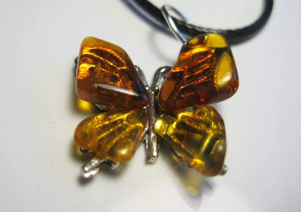 Natural Baltic Amber Necklace PENDANT Butterfly Handmade Gemstone !!!