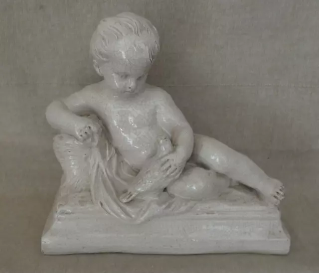 Petite Statuette En Ceramique Vernis Craquelee - Cherubin Et Petite Colombe