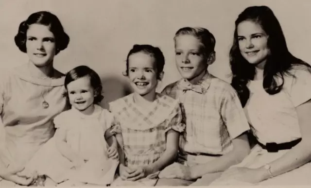 6O Photograph Kids Family Portrait Girls Boy Brother Sister Siblings 1950-1960's