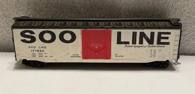 Athearn HO Soo Line 177850 Insulated 50' Plug Door Box Car