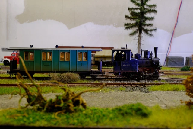 DAMPFLOK MAGIC TRAIN Spur 0e, patiniert, DCC-Decoder, mit Personenwagen ...